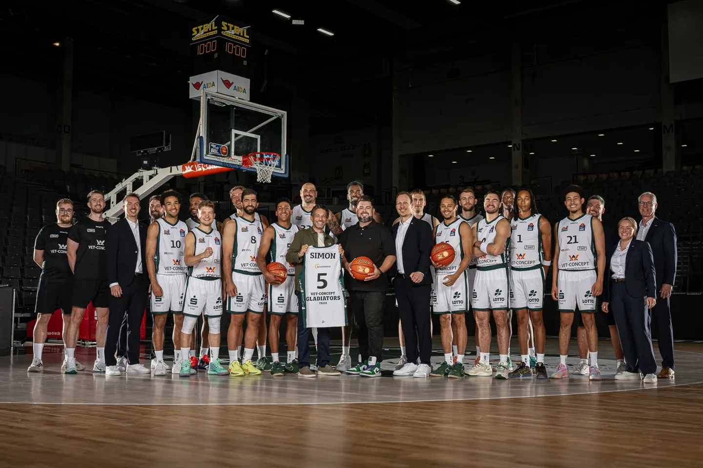 Simon Engelbert setzt die Gladiatoren weiterhin in Szene. VET-CONCEPT Gladiators Trier und ihr Teamfotograf verlängern ihre Partnerschaft.